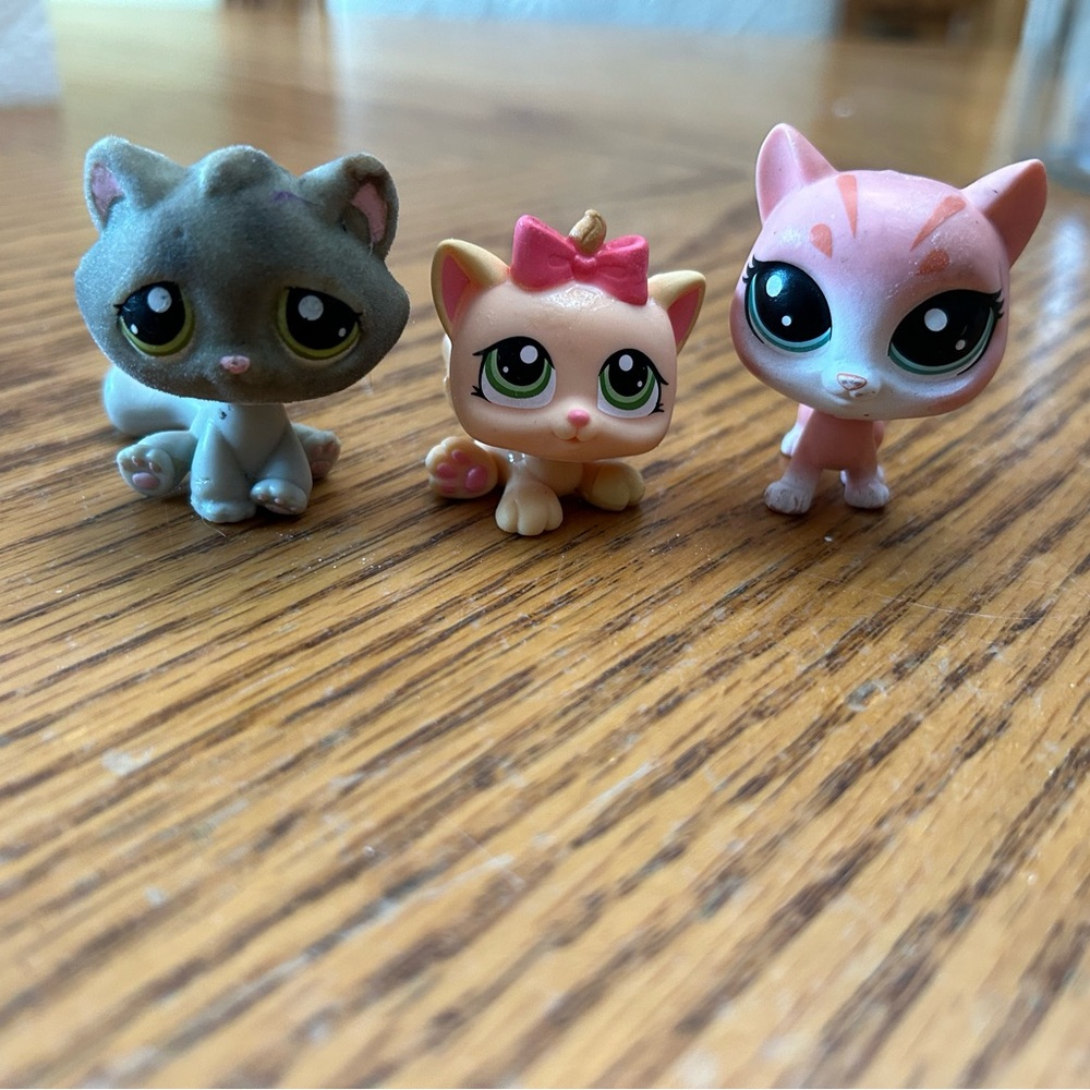Littlest Pet Shops Kittens 323 1336 1-102